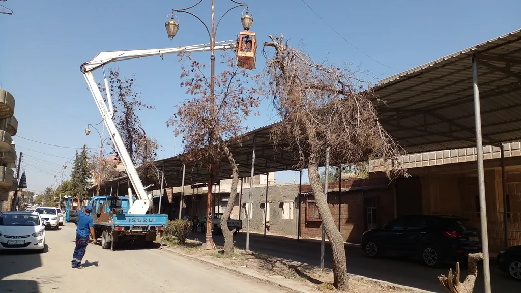 مشاريع واعمال خدمية مستمرة لبلدية الشعب في ديرك