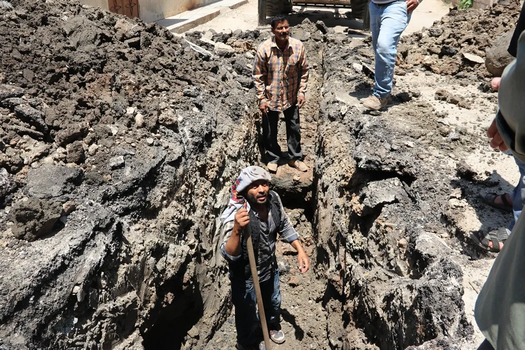مشاريع واعمال خدمية مستمرة لبلدية الشعب في ديرك