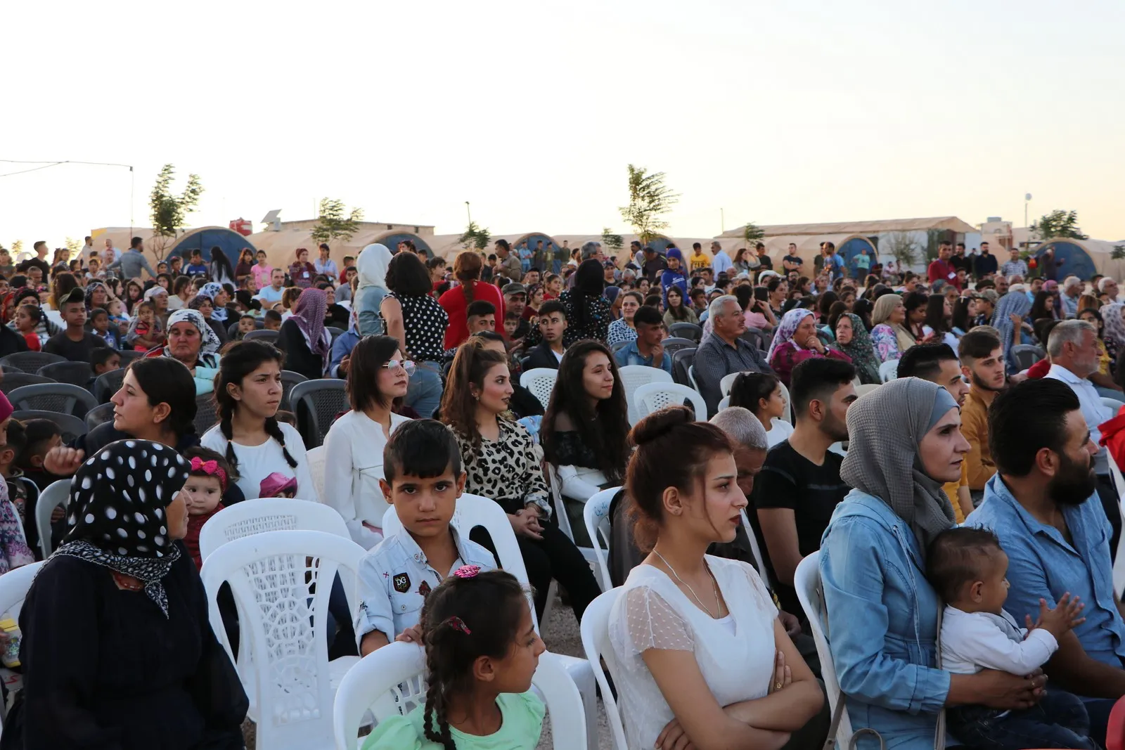 المجموعة الأولى من المشاركين في مهرجان هاوار تؤدي أغانيها في فعاليات اليوم الثاني