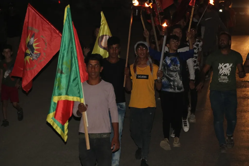 مظاهرة لحركة الشبيبة تنديداً بـ "خيانة الديمقراطي الكردستاني"