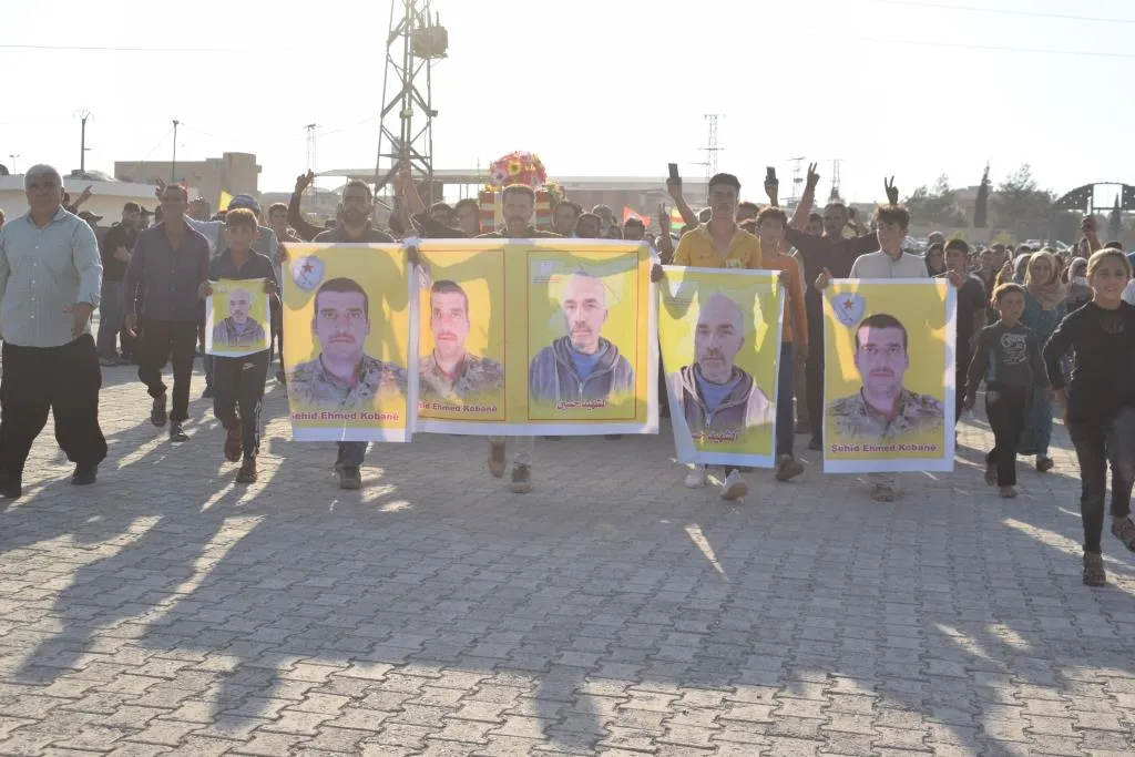 ​​​​​​​تشييع جثمان الشهيد أحمد حمو والإعلان عن سجل الشهيد حسين حباق في كوباني
