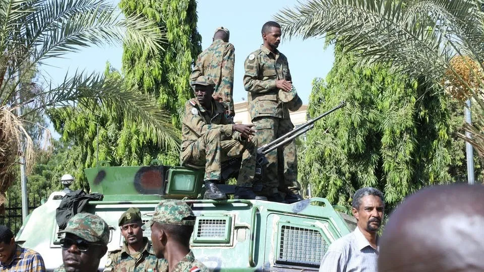 ​​​​​​​توتر كبير في السودان.. اعتقالات لوزراء وحمدوك تحت الإقامة الجبرية