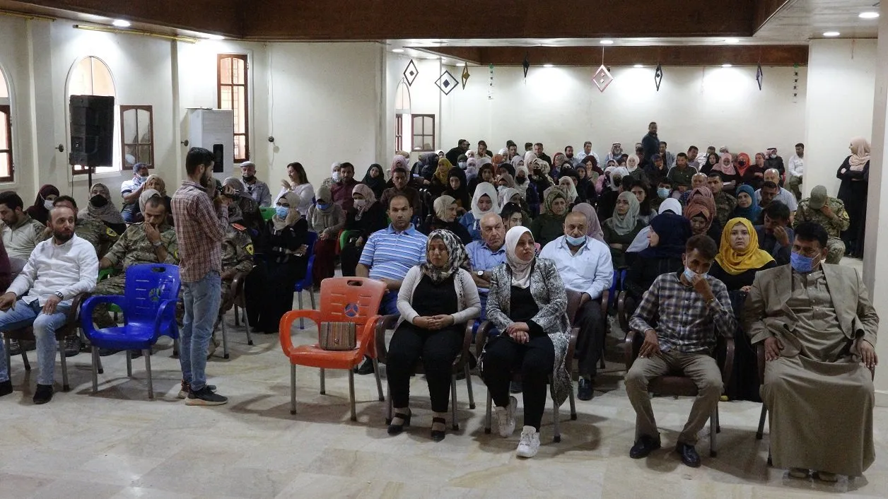 ندوة حوارية في الطبقة حول المؤامرة الدولية التي استهدفت القائد عبد الله أوجلان