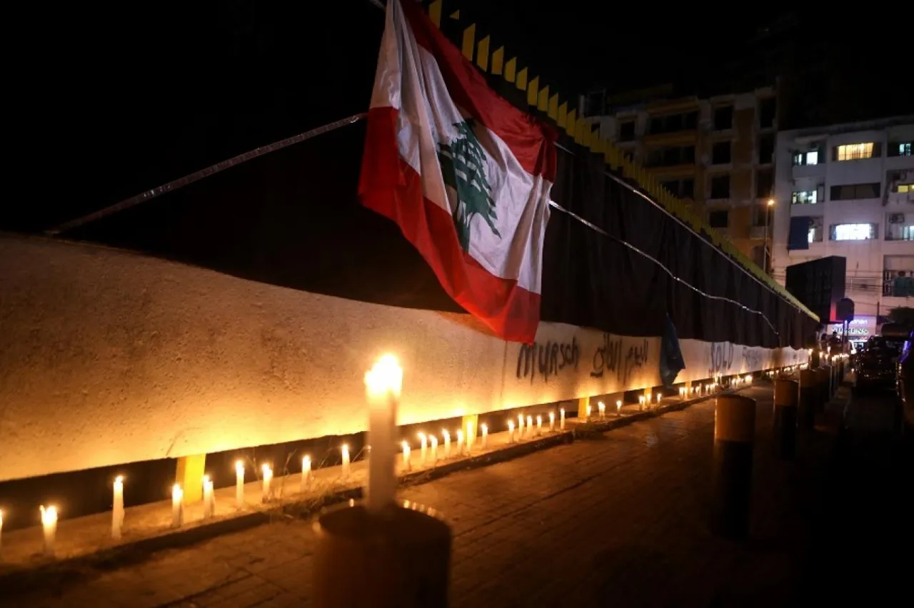 لبنان يدخل "النفق المظلم".. وإيران تستقبله بعروض