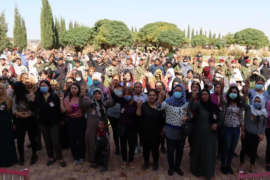 ​​​​​​​مراسم تشييع غيابية لشهيدة من قوات الدفاع الشعبي في الدرباسية