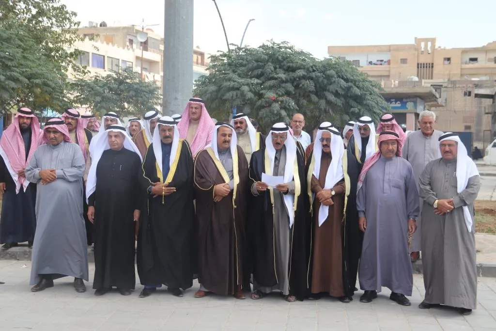 شيوخ عشائر الرقة يهنّئون بتحريرها من داعش ويطالبون بإخراج الاحتلال التركي