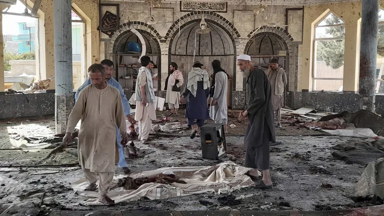 أفغانستان.. قتلى وجرحى في انفجار داخل حسينية بقندهار