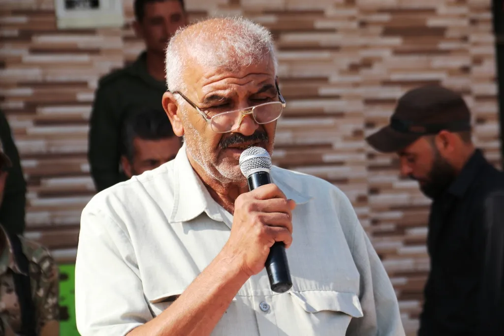 ​​​​​​​أهالي الشدادي يشيّعون جثمان الشهيد محمد المحمد خلال مراسم مهيبة