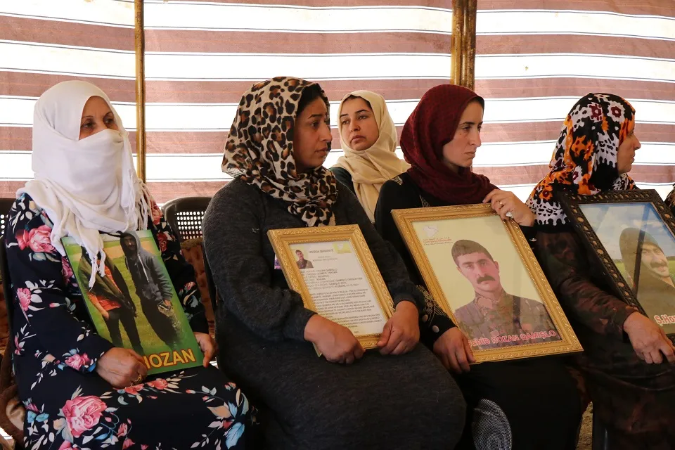 ​​​​​​​خلال مراسم الشهيد هوزان: لن نرضخ للهجمات التركية وسنستمر بالمقاومة