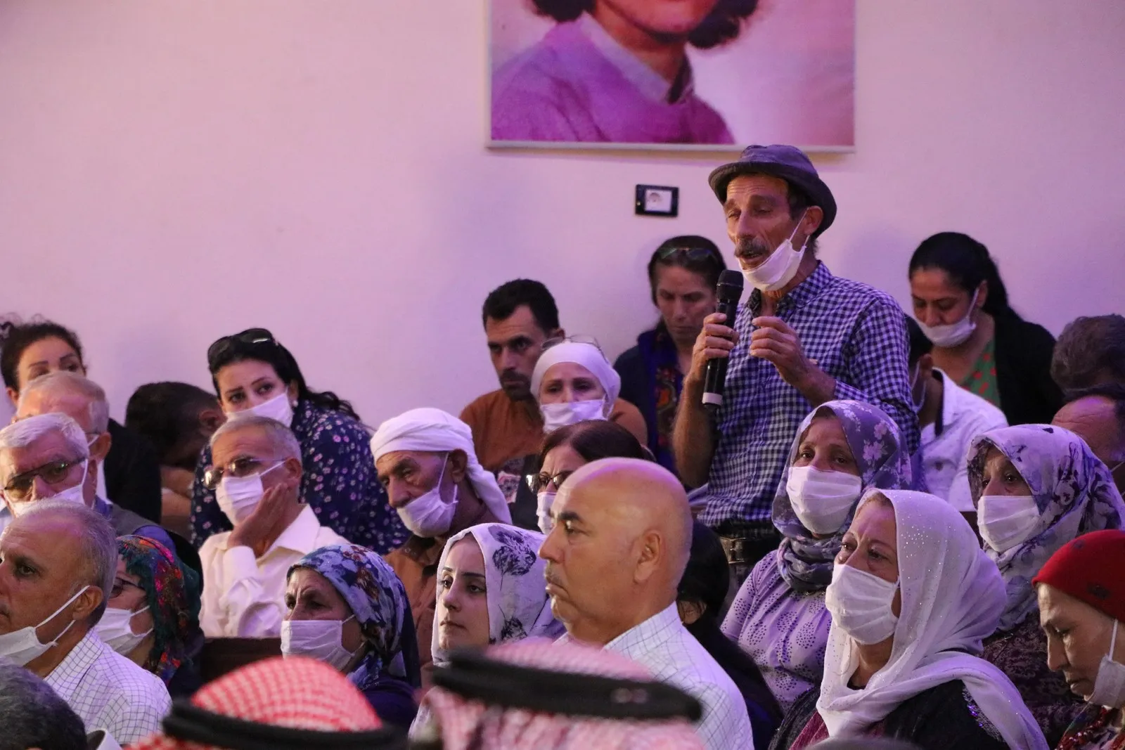 لجنة القائد في عفرين تعرّف أهالي الشهباء بالمؤامرة الدولية