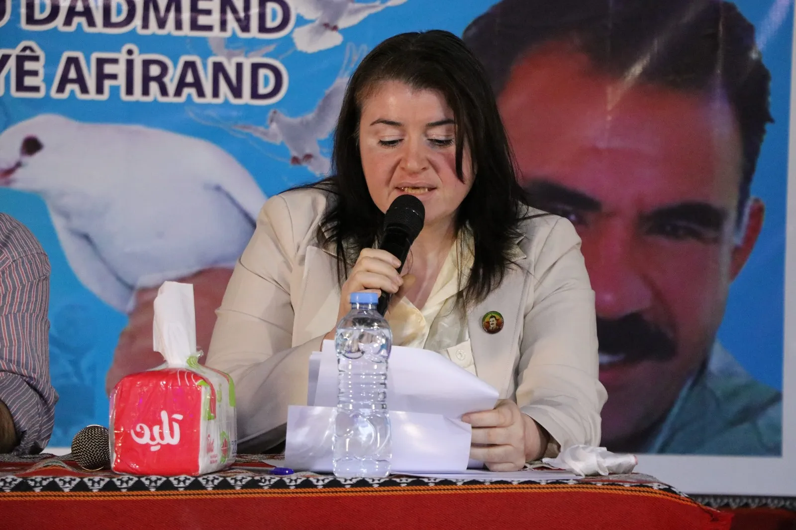 لجنة القائد في عفرين تعرّف أهالي الشهباء بالمؤامرة الدولية