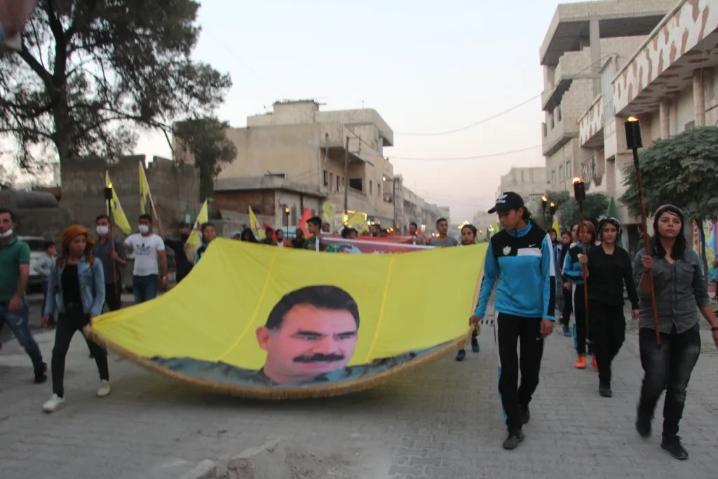 ​​​​​​​الشبيبة الثورية في كوباني تعاهد على رفع وتيرة النضال حتى تحرير القائد أوجلان