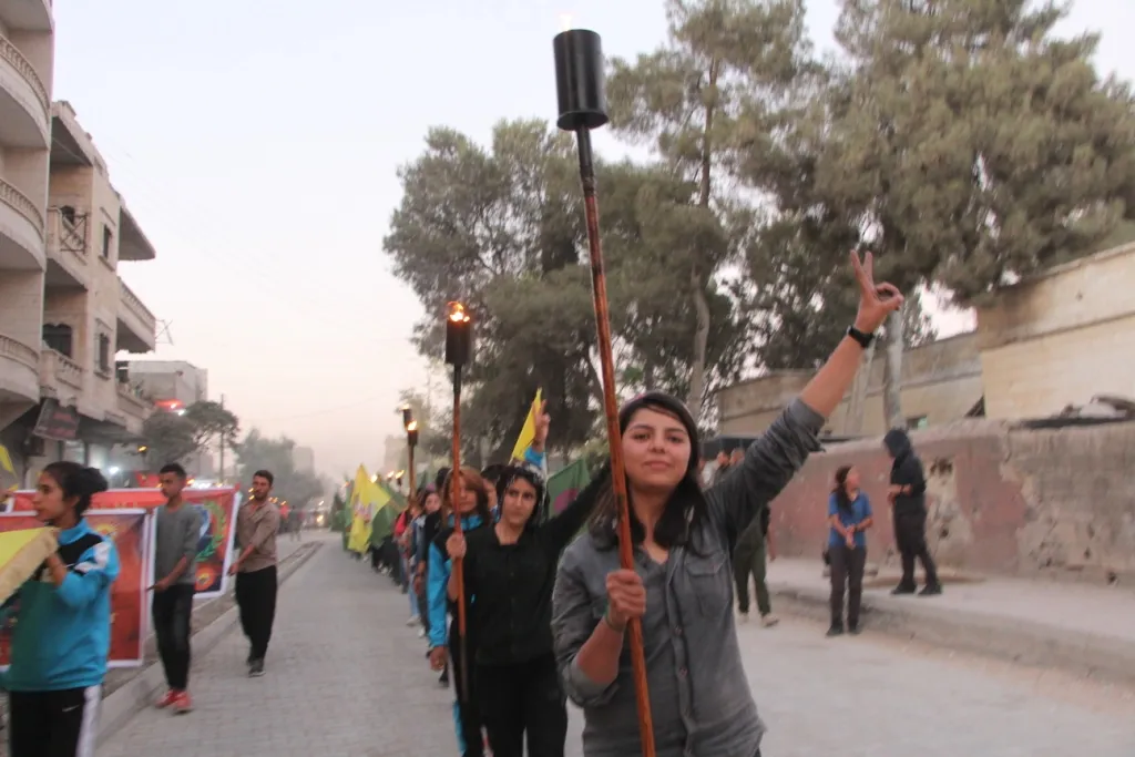 ​​​​​​​الشبيبة الثورية في كوباني تعاهد على رفع وتيرة النضال حتى تحرير القائد أوجلان