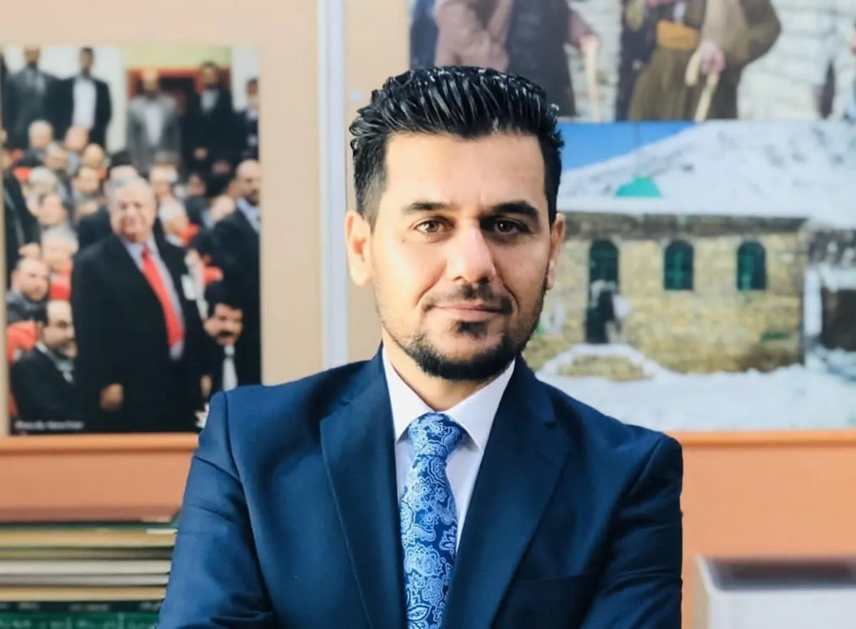 ​​​​​​​كاتب: هناك مؤامرة كبيرة ضد الكرد تحيكها تركيا وينفذها الديمقراطي الكردستاني