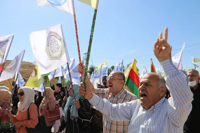 معتصمون في سيمالكا: الديمقراطي الكردستاني يفعل ما لم يفعله العدو