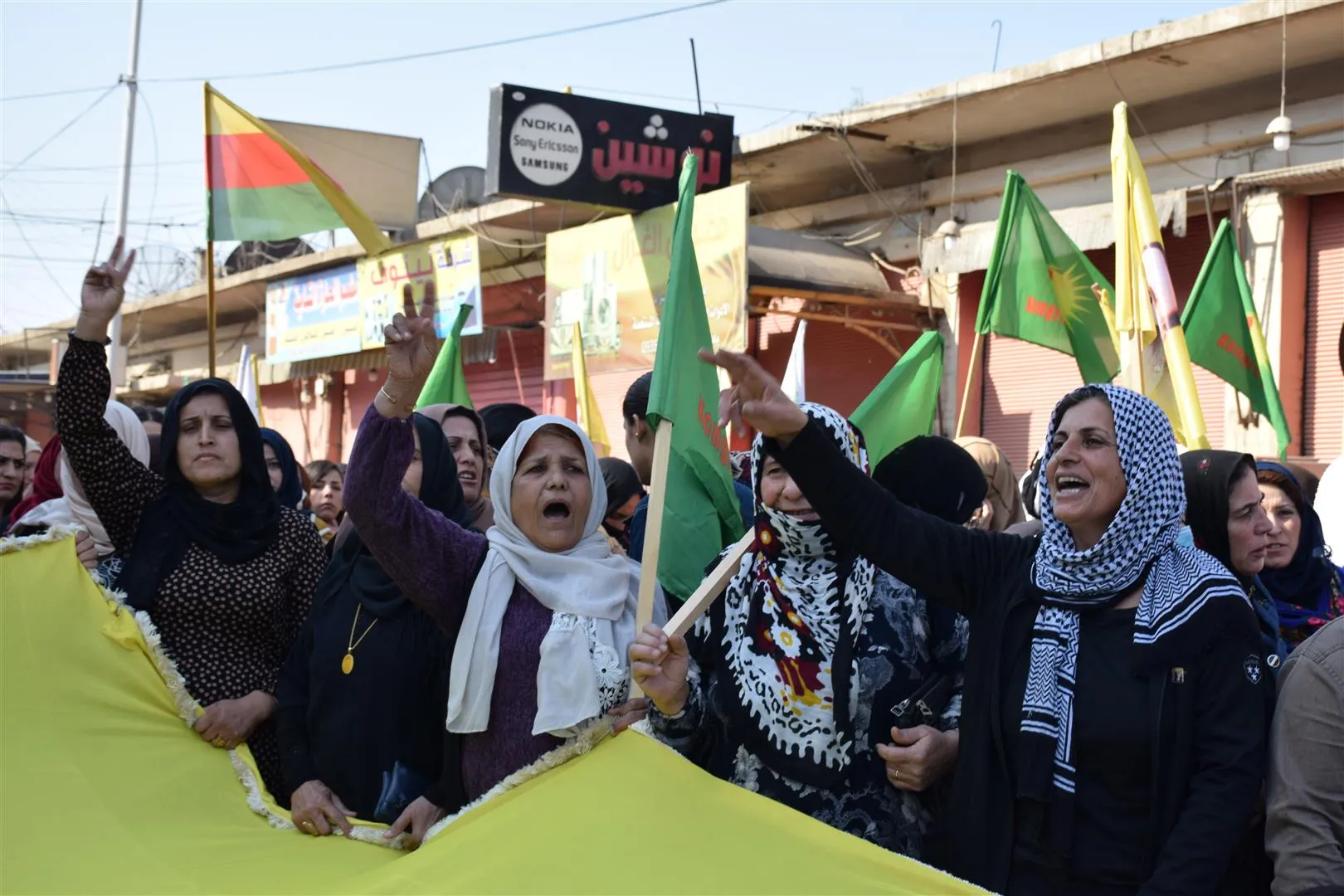 نساء روج آفا يتوعدن بمحاسبة تركيا والخونة على مجزرة الهلالية