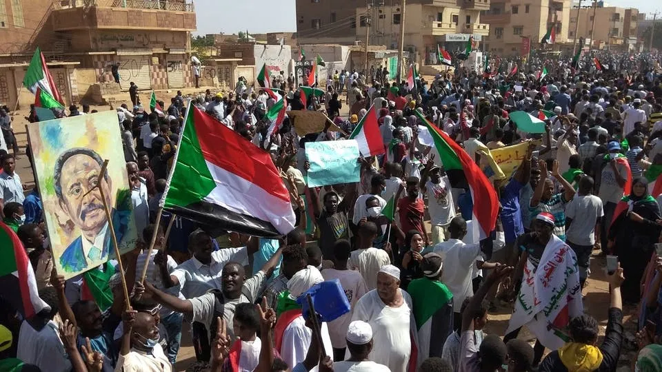 لقاءات لمسؤولة أميركية في السودان لحل الأزمة وإعادة حمدوك إلى منصبه