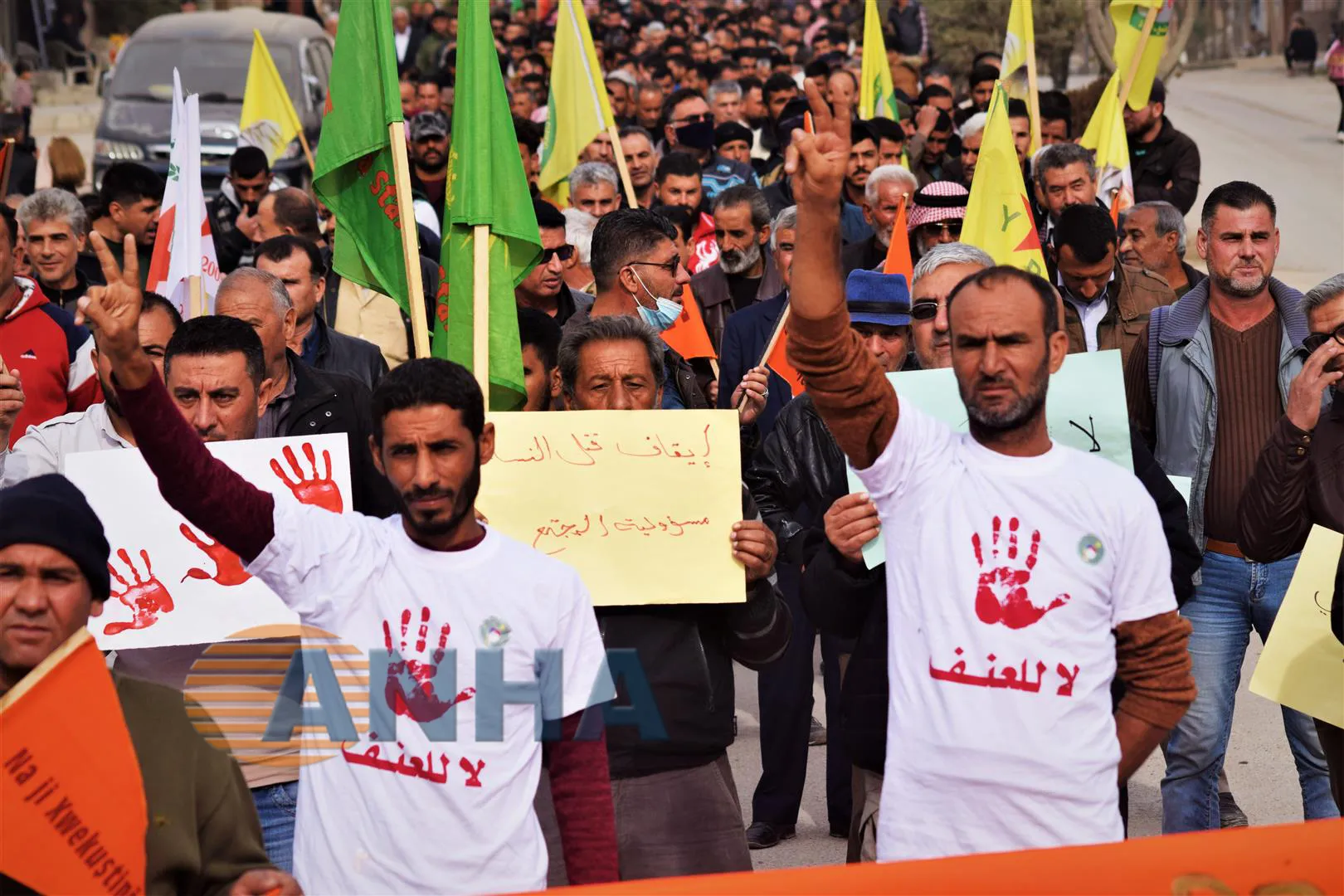 آلاف الرجال في قامشلو والحسكة يهتفون بـ " لا لقتل المرأة"- تم التحديث