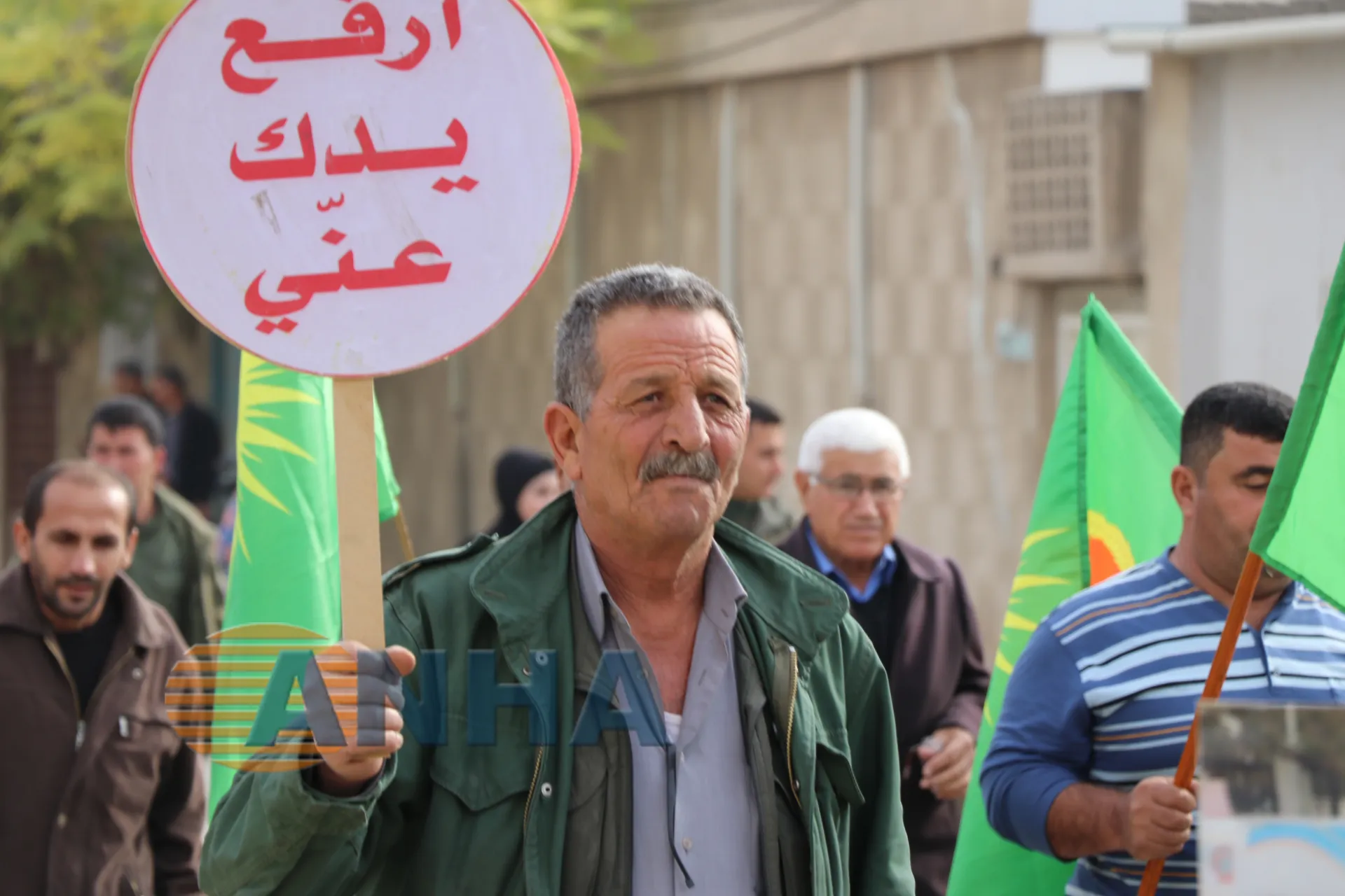 آلاف الرجال في قامشلو والحسكة يهتفون بـ " لا لقتل المرأة"- تم التحديث