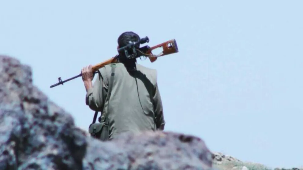 HPG تكشف سجل اثنين من مقاتليها وتؤكد مقتل سائق جرافة عسكرية للاحتلال التركي
