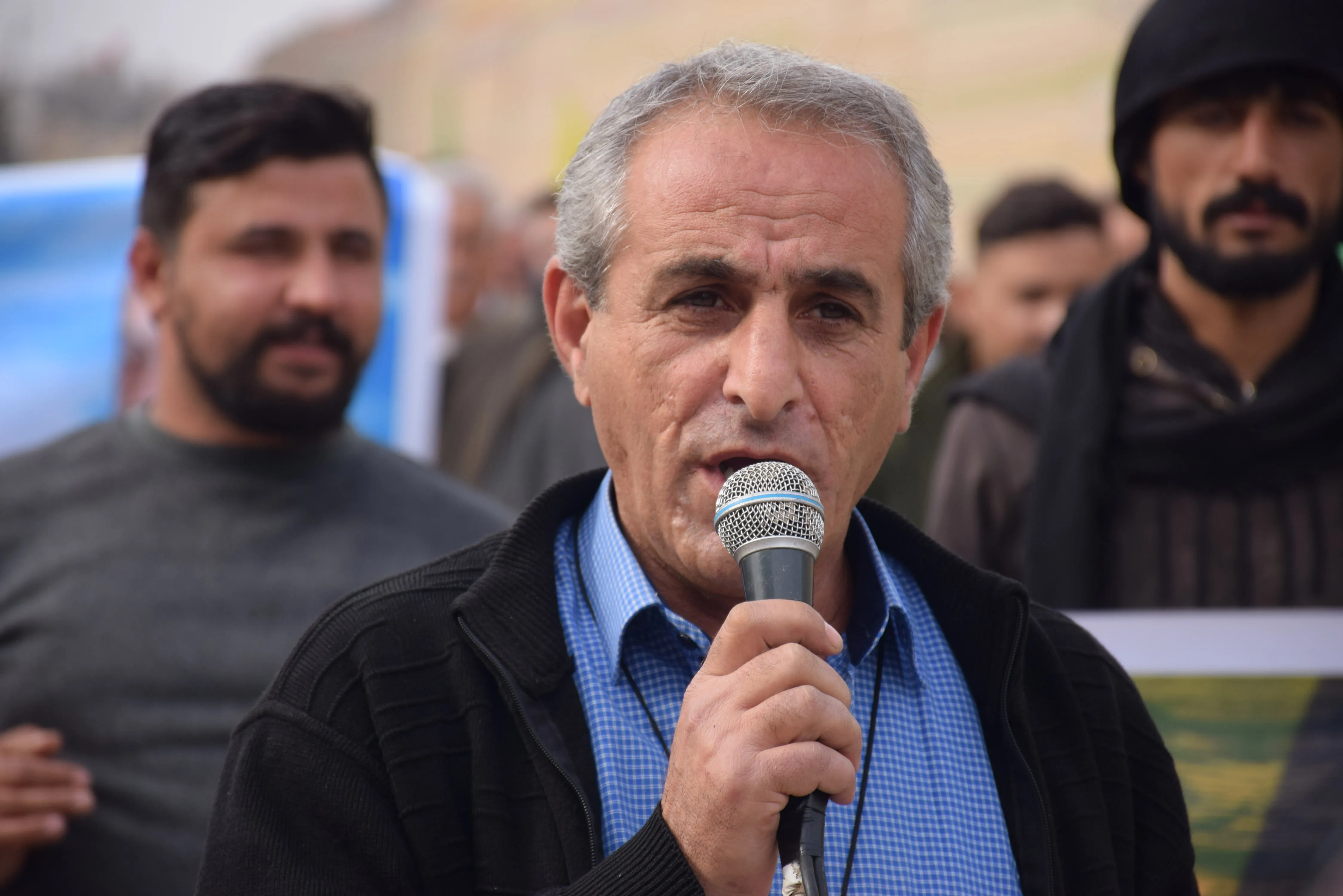 آلاف الرجال في قامشلو والحسكة يهتفون بـ " لا لقتل المرأة"- تم التحديث