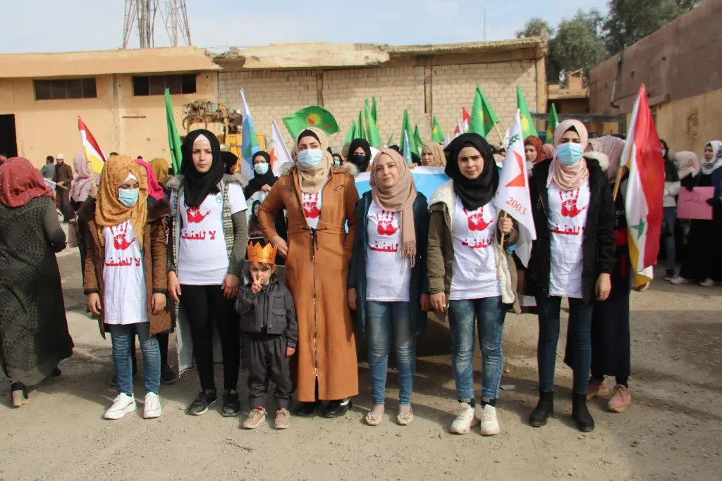 ​​​​​​​حناجر الآلاف من نساء إقليم الجزيرة تصدح بشعار "ناضلي لدحر العنف والاحتلال"