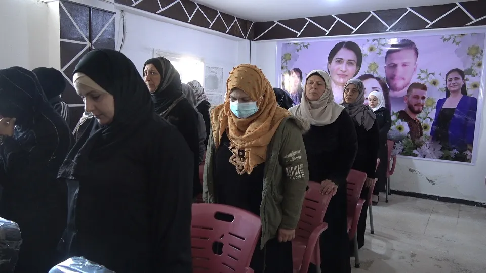 مجلس المرأة في حزب سوريا المستقبل يشرح أشكال العنف ضد المرأة لنساء الطبقة