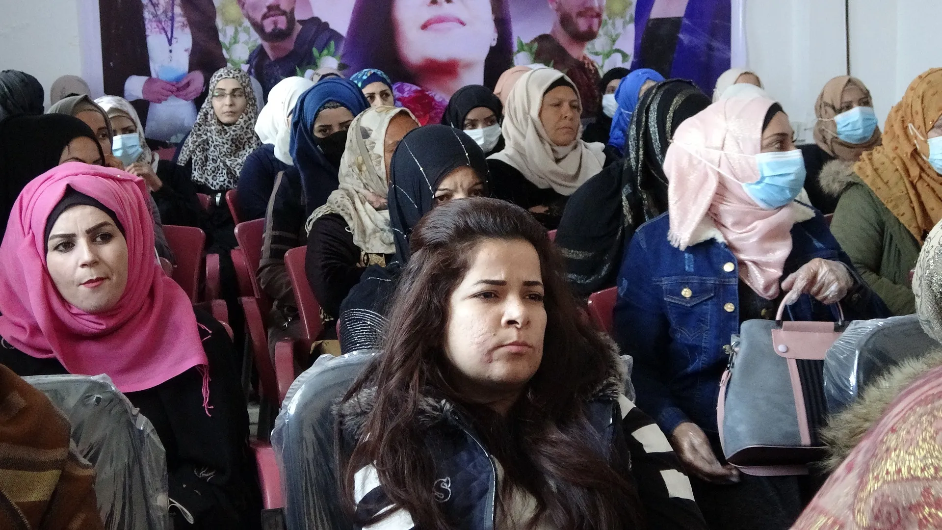مجلس المرأة في حزب سوريا المستقبل يشرح أشكال العنف ضد المرأة لنساء الطبقة