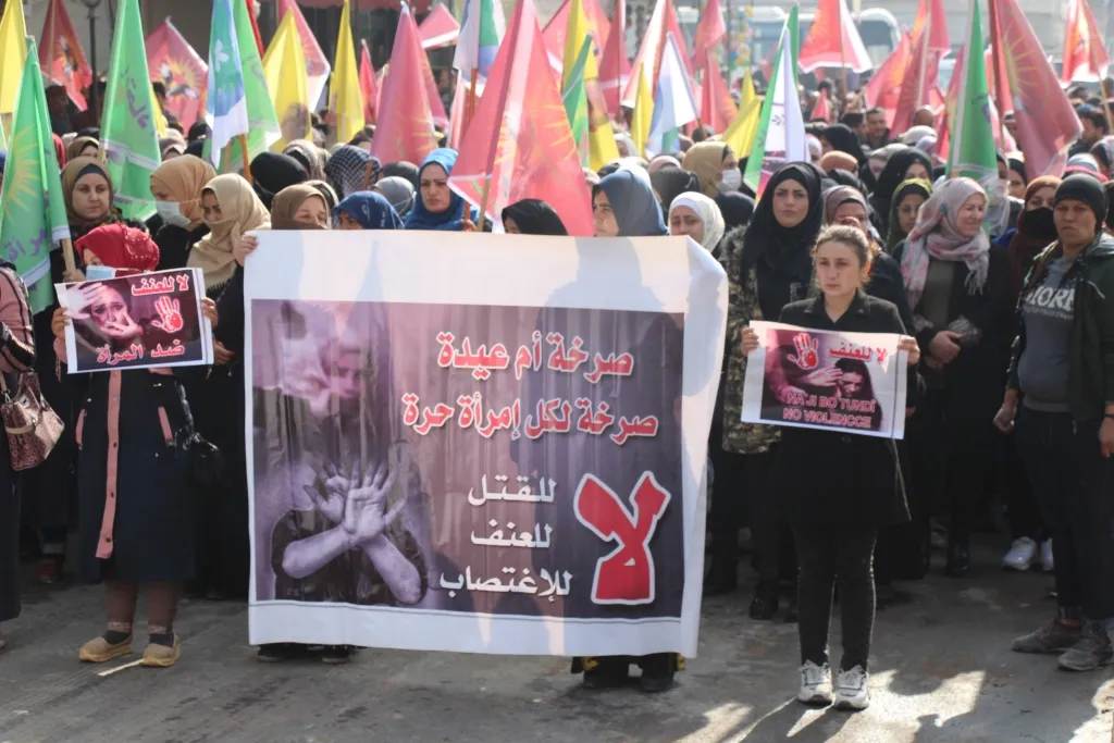 في مسيرات 25 نوفمبر.. المشاركون: يجب النضال من أجل تحرير المرأة في المناطق المحتلة