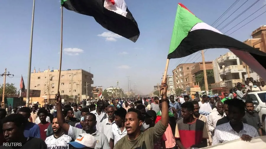 ​​​​​​​تنديداً بمقتل العشرات من المدنيين.. تتجدد المظاهرات في السودان