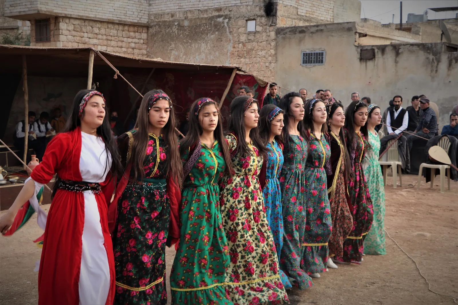 ​​​​​​​أمسية غنائية في مقاطعة الشهباء تظهر التلاحم بين مكونات المنطقة