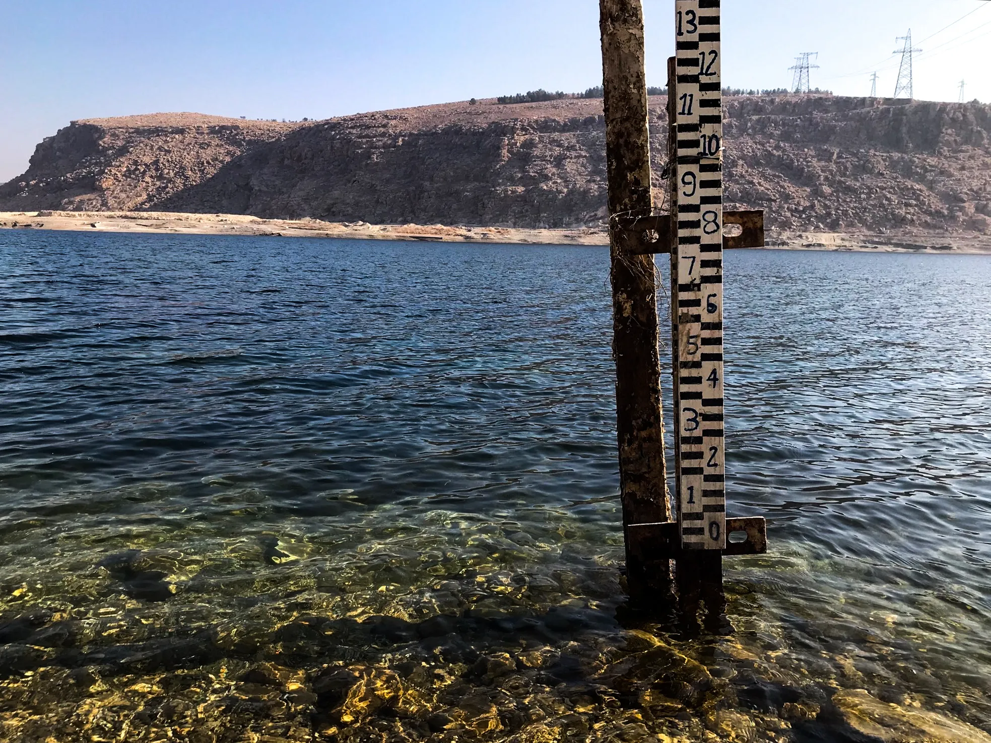 ​​​​​​​الفرات.. صورٌ مأساوية توضح ما آل إليه النهر العظيم خلال العام الجاري