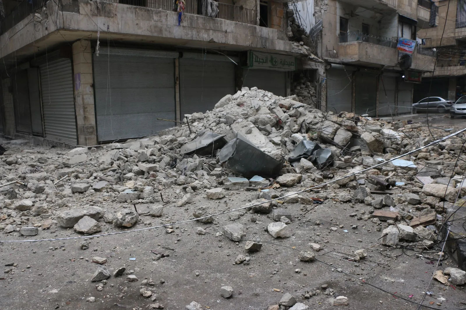 ​​​​​​​حلب... حملة لإزالة أنقاض الأبنية المتضررة بعد تحديد 40 نقطة خطرة