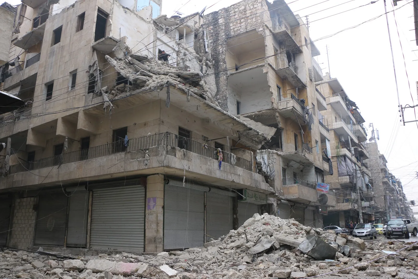 ​​​​​​​حلب... حملة لإزالة أنقاض الأبنية المتضررة بعد تحديد 40 نقطة خطرة