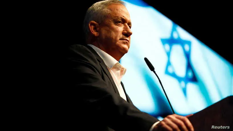 بعد لقائه عباس .. غانتس يقر إجراءات لتحسين العلاقات مع الفلسطينيين