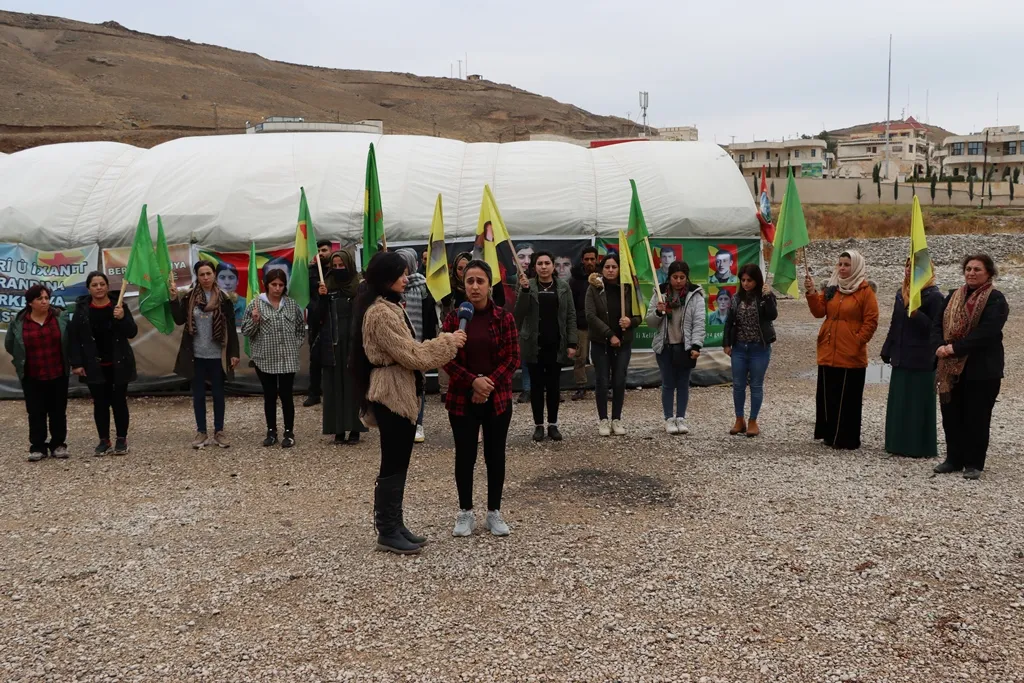 "إنهم يغلقون بوابة فيش خابور.. لن نخضع مهما فعلوا وسنواصل مطالبنا بإصرار"