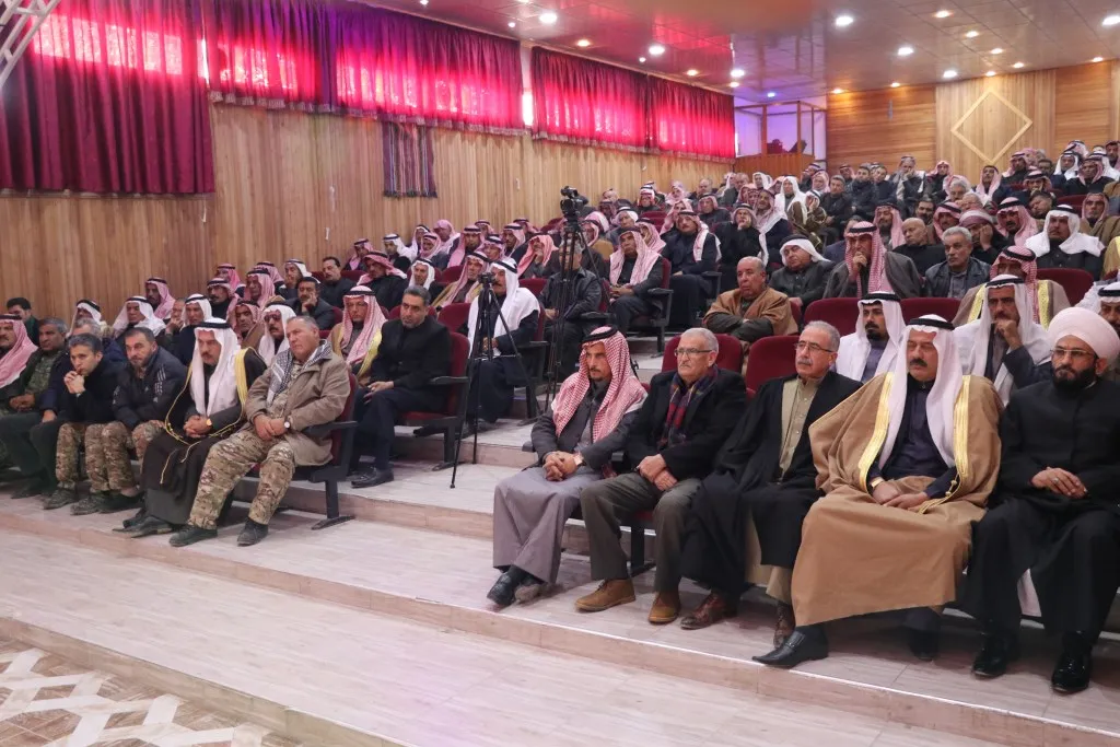 إدارة منبج تجتمع مع شيوخ ووجهاء العشائر في منبج لمناقشة المستجدات السياسية في المنطقة