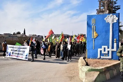 ​​​​​​​المئات من أهالي تل تمر وزركان يتظاهرون ضد الاحتلال التركي