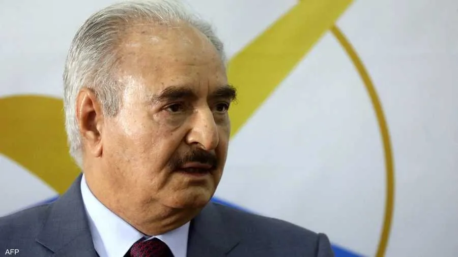 حفتر يعود مجددًا إلى السباق الرئاسي الليبي