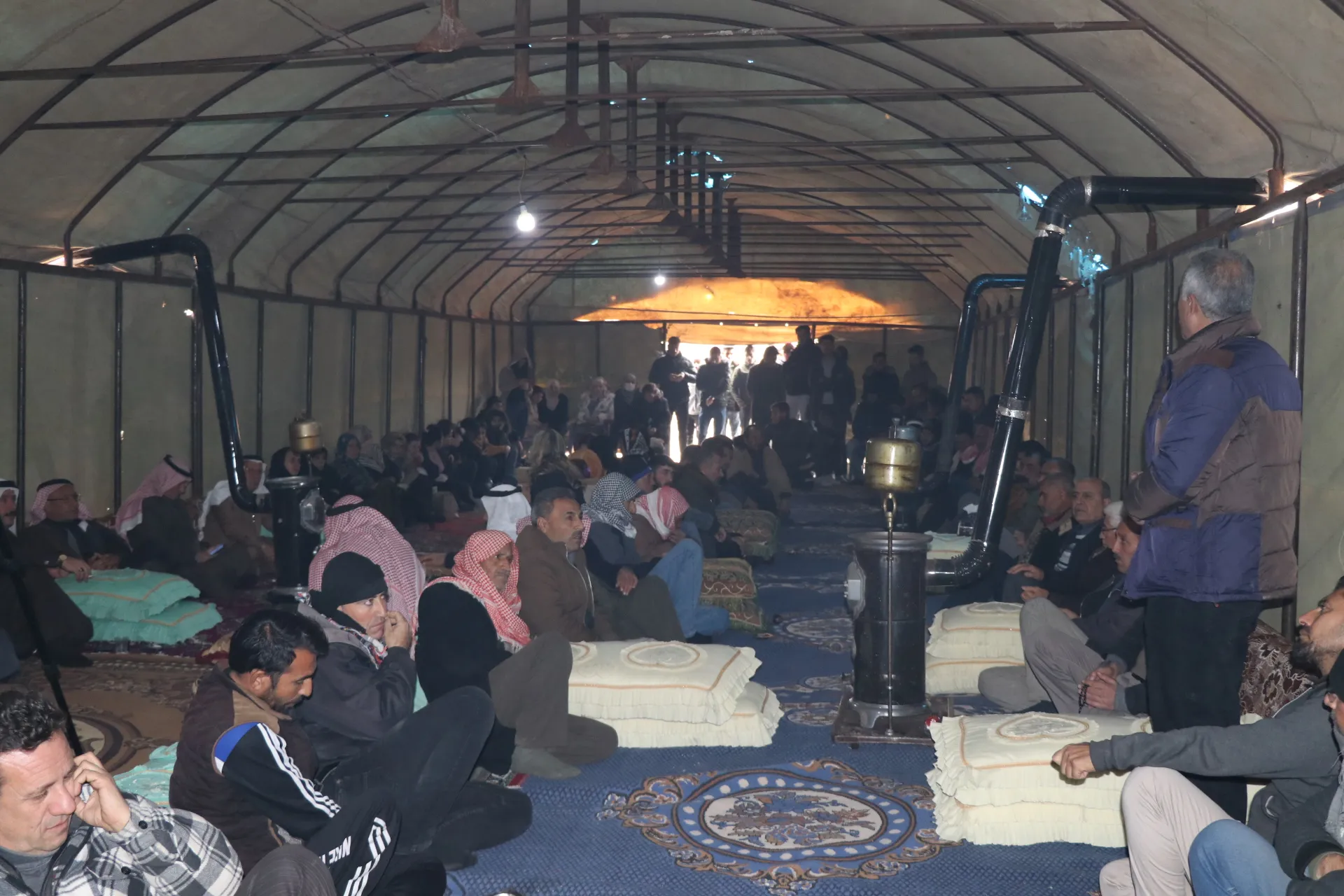 أهالي عامودا يقدمون واجب العزاء لذوي الشهيد صالح الحسين