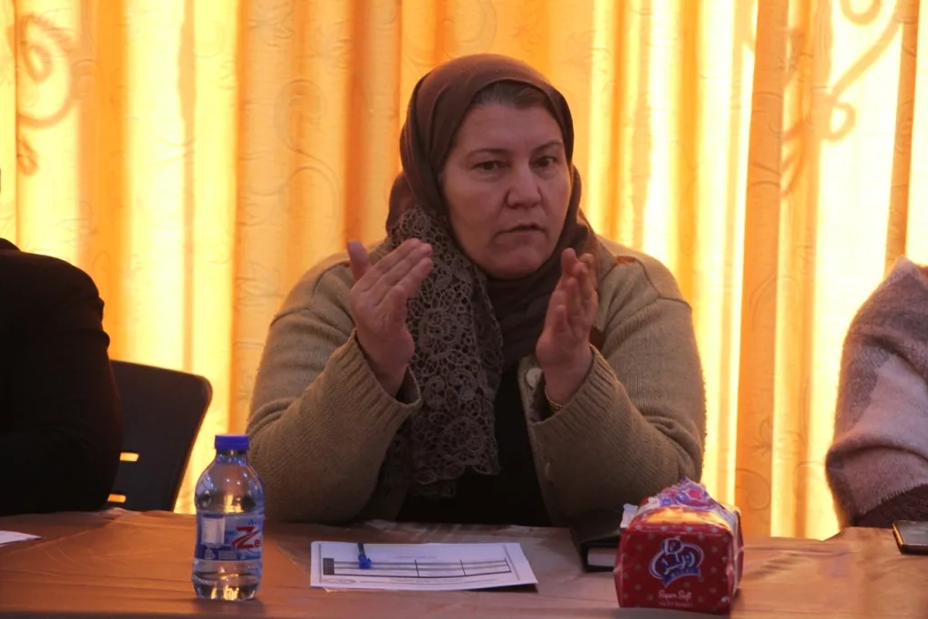 لمناهضة العنف ضد المرأة.. ندوة حوارية تحت شعار "صانعات الحياة.. لا معنفات" في كوباني