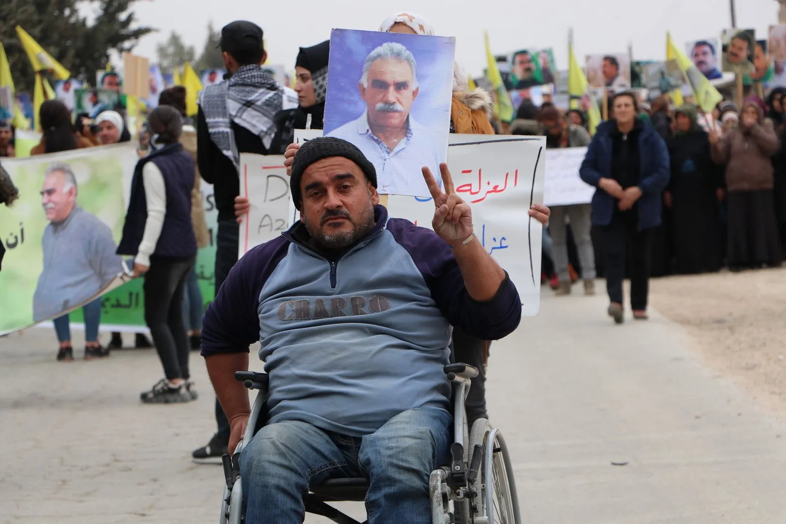 الآلاف في إقليم عفرين يطالبون بالحرية الجسدية للقائد عبد الله أوجلان