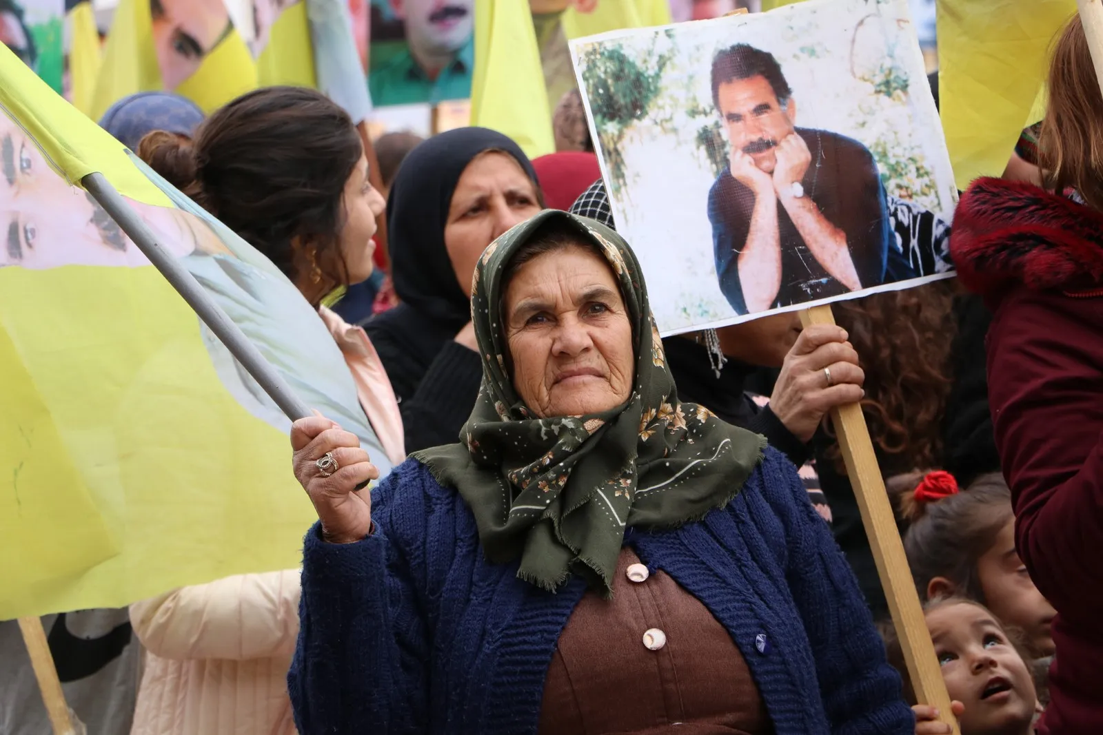الآلاف في إقليم عفرين يطالبون بالحرية الجسدية للقائد عبد الله أوجلان