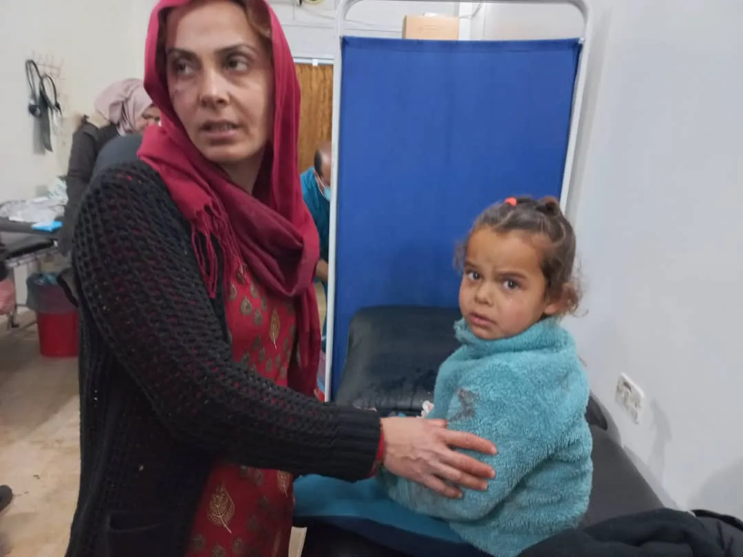 استشهاد امرأة ووالدتها وإصابة 3 أطفال بريف زركان إثر قصف الاحتلال التركي