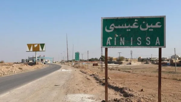 أهالي عين عيسى يؤكدون تمسكهم بالمقاومة وثقتهم بالقوات المدافعة عنهم