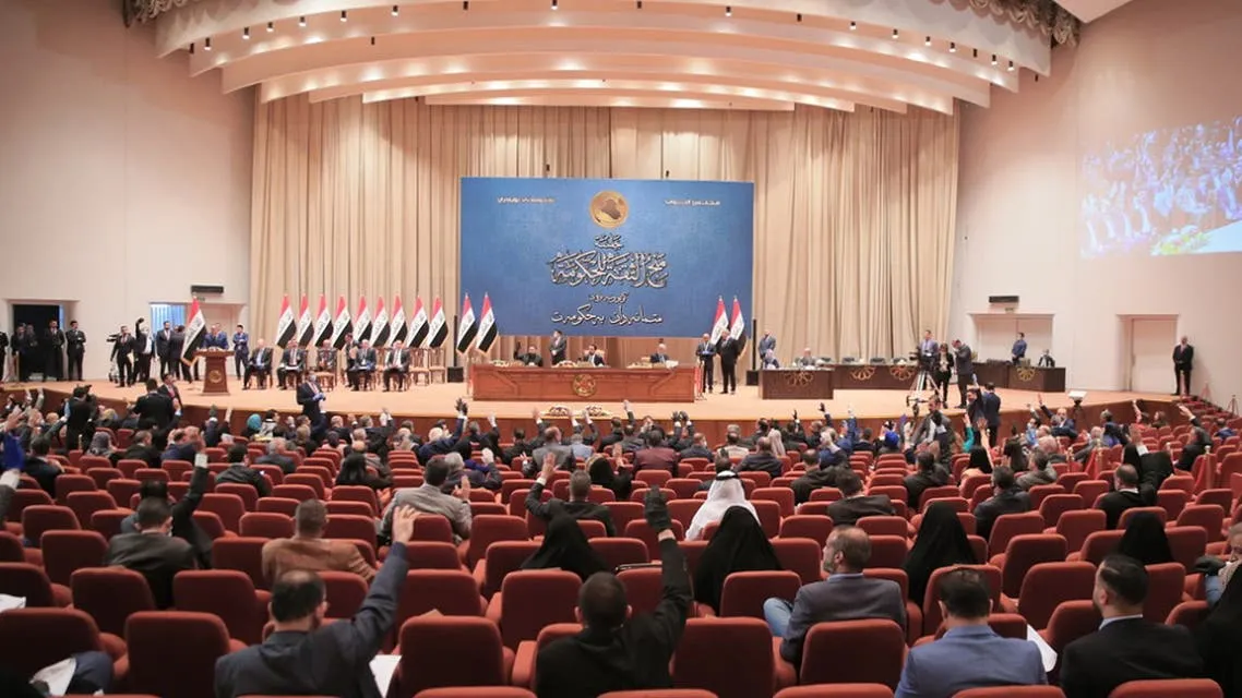 البرلمان العراقي الجديد يعقد جلسته الأولى اليوم وانتشار مسلح لـ "سرايا السلام"