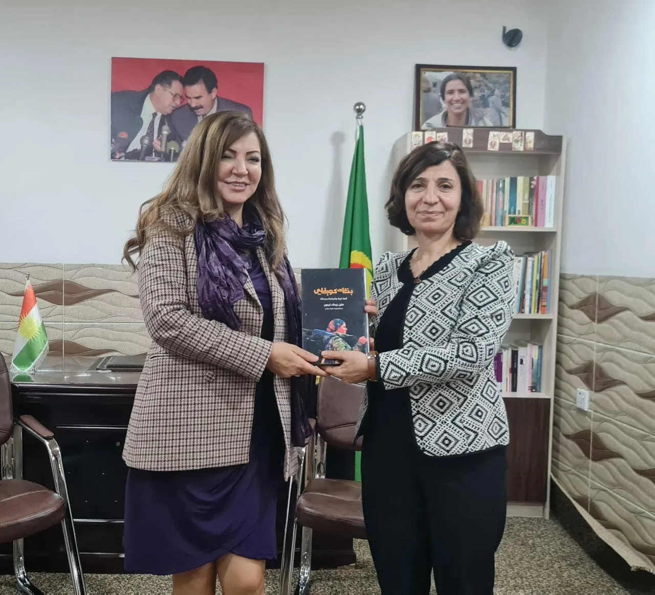 رئيسة منظمة "دابين" وممثلة الديانة الزرادشتية تزوران ممثلية مؤتمر ستار في باشور