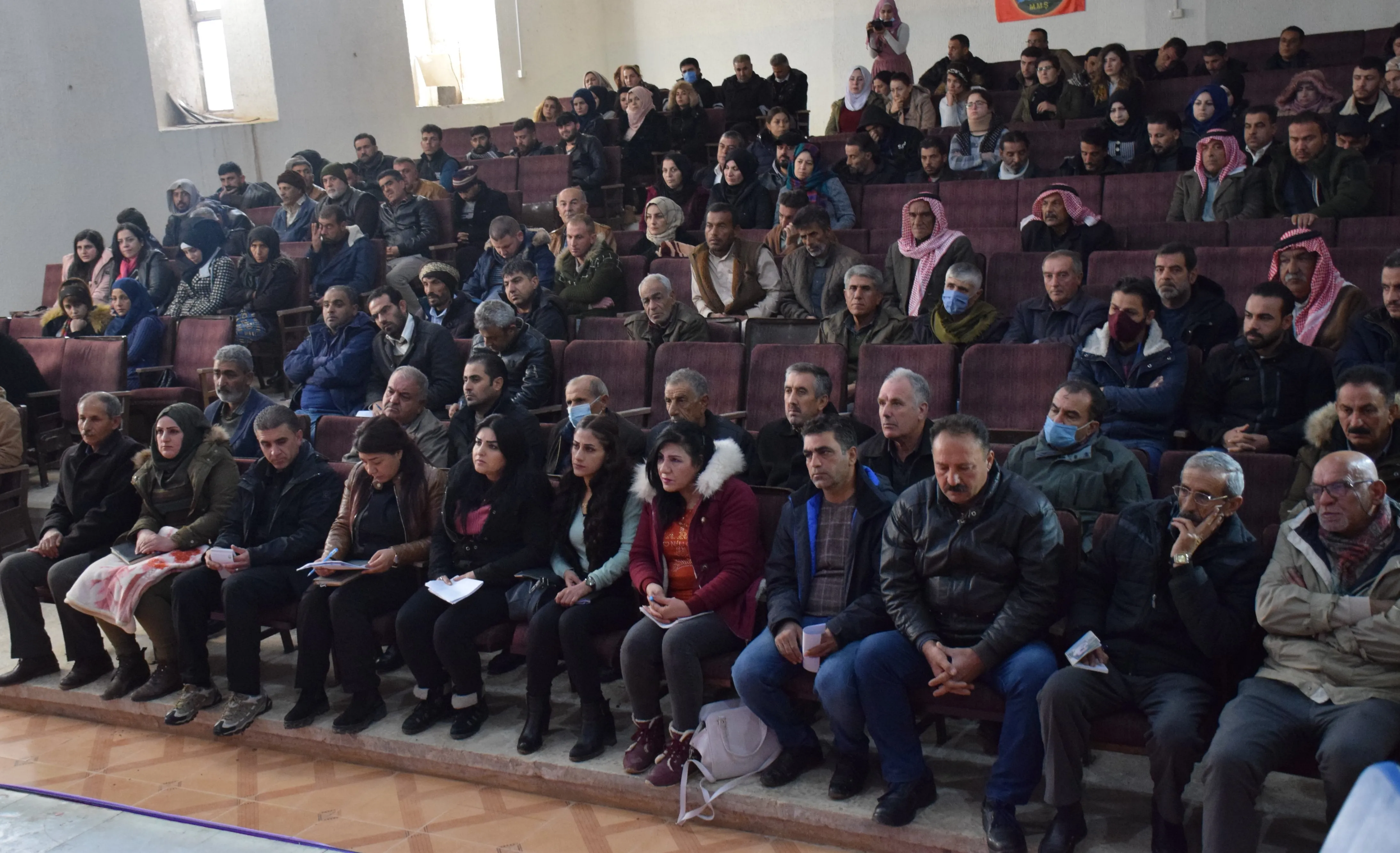 الإدارة الذاتية الديمقراطية لإقليم الجزيرة تجتمع مع أهالي جل آغا للاستماع لمطالبهم