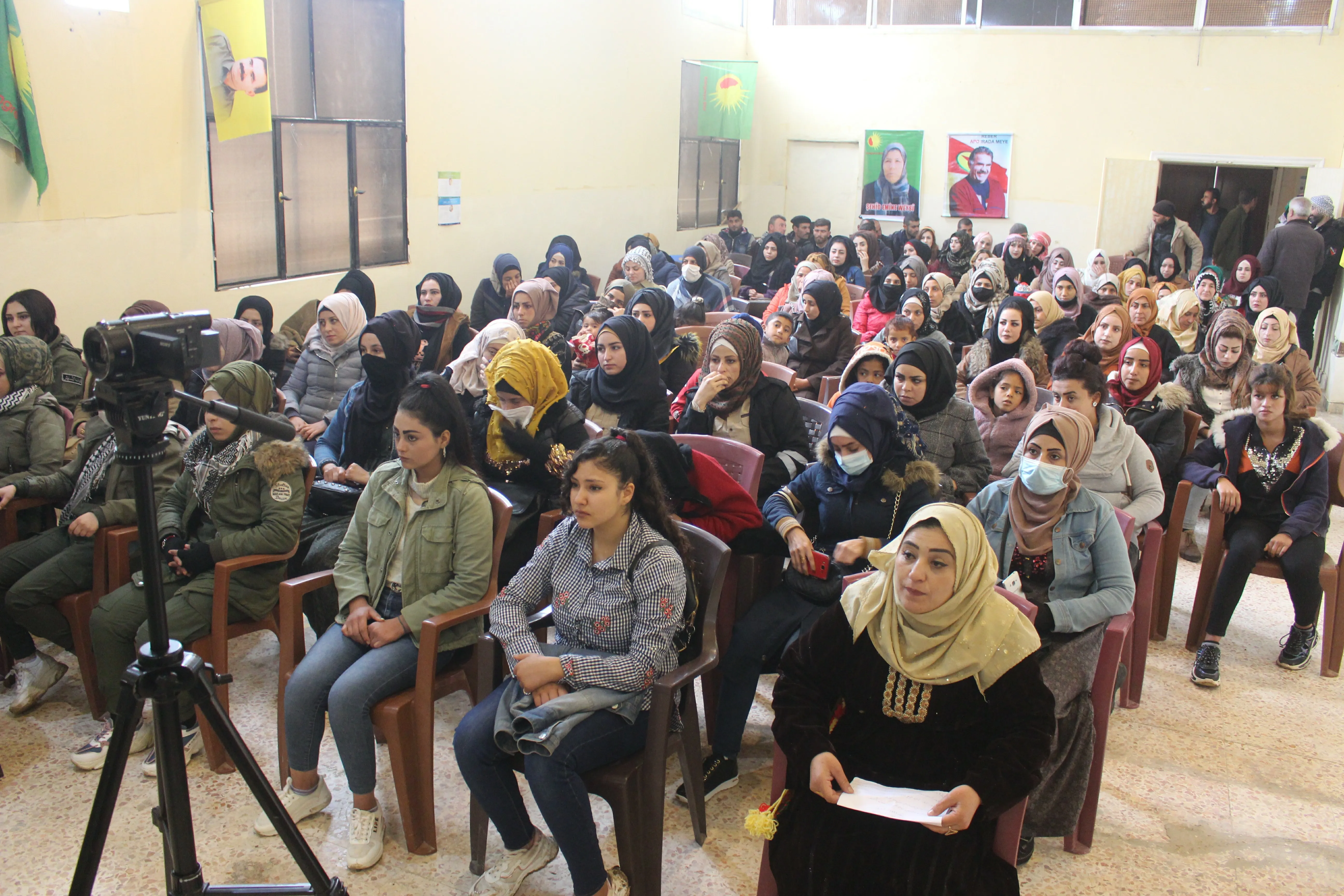 ​​​​​​​أهالي مقاطعة قامشلو يهنؤون مؤتمر ستار بحلول ذكرى تأسيسه