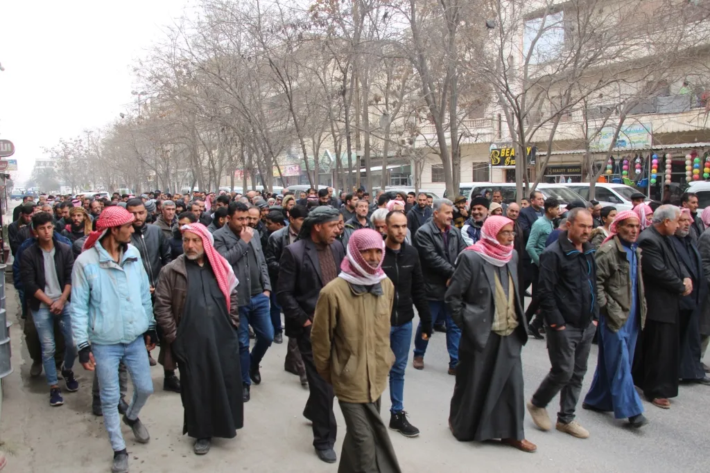 ​​​​​​​أهالي منبج ينددون بهجمات الاحتلال التركي على مدينة كوباني